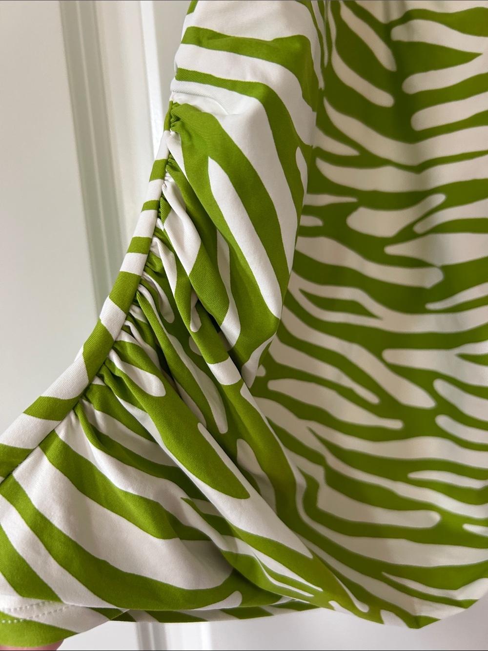 Anne Cole Halter Style Zebra Print Tankini Top Ruching, Gold Charms, Logo Sz Lg - Picture 4 of 13